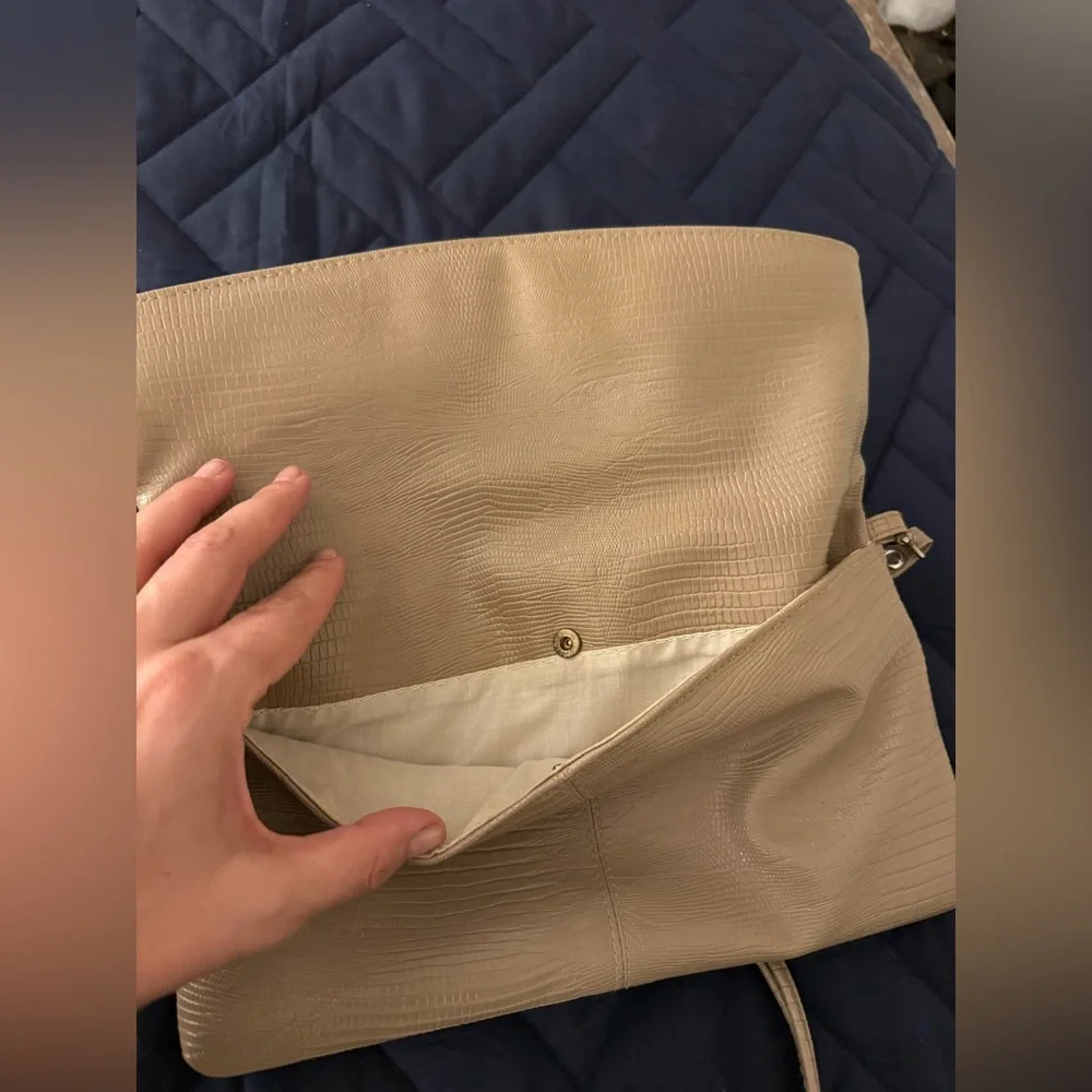 Elegant Tan Clutch Bag - Picture 3 of 8